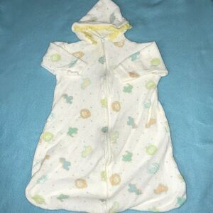 CARTER’S sleep sack animal print zip up size newborn